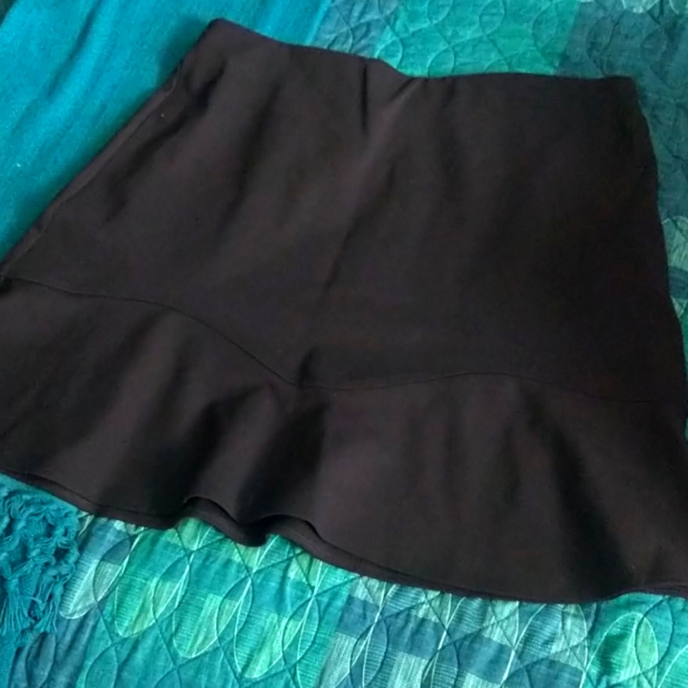 NWT LOFT Black Fit and Flare Skirt Sz MP